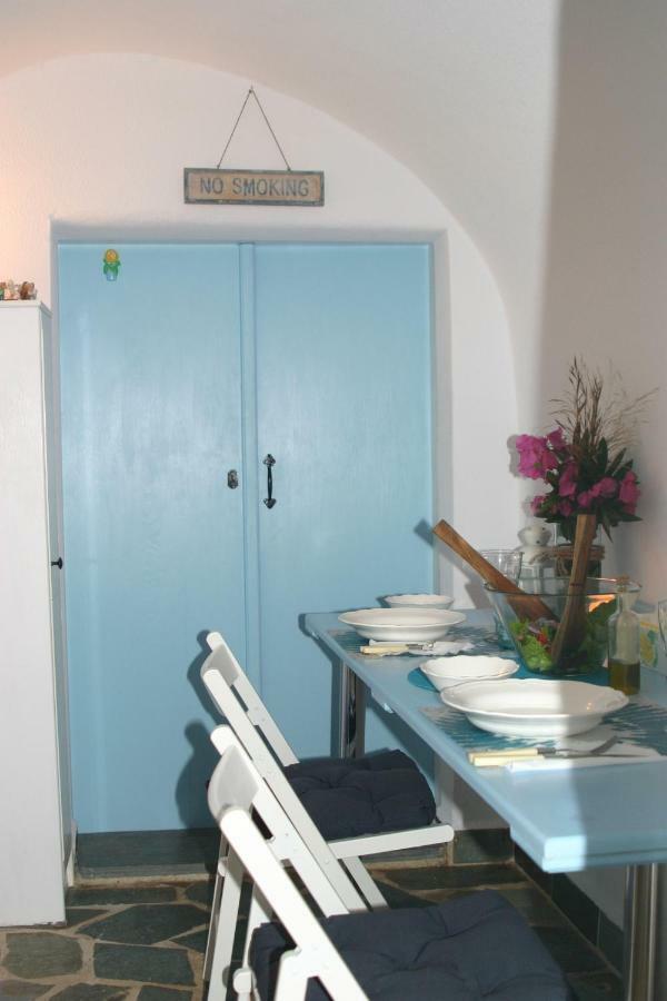 The Studio, לאונידיון מראה חיצוני תמונה